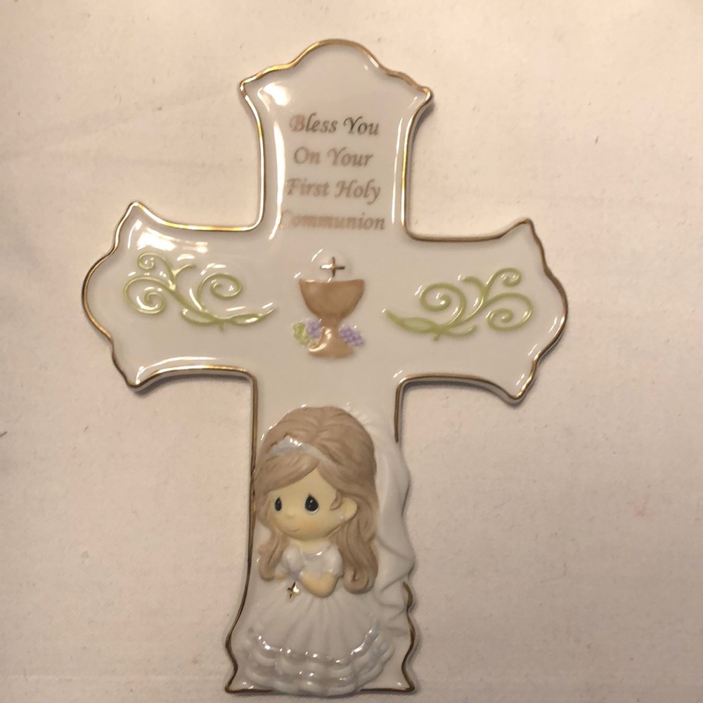 Precious Moments "Share the Gift Of Love" Cross With Easel Stand #133409